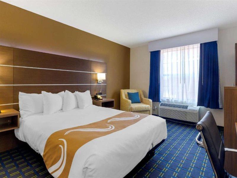 HOTEL QUALITY INN LEE, MA 2* (United States) - from US$ 89 | BOOKED