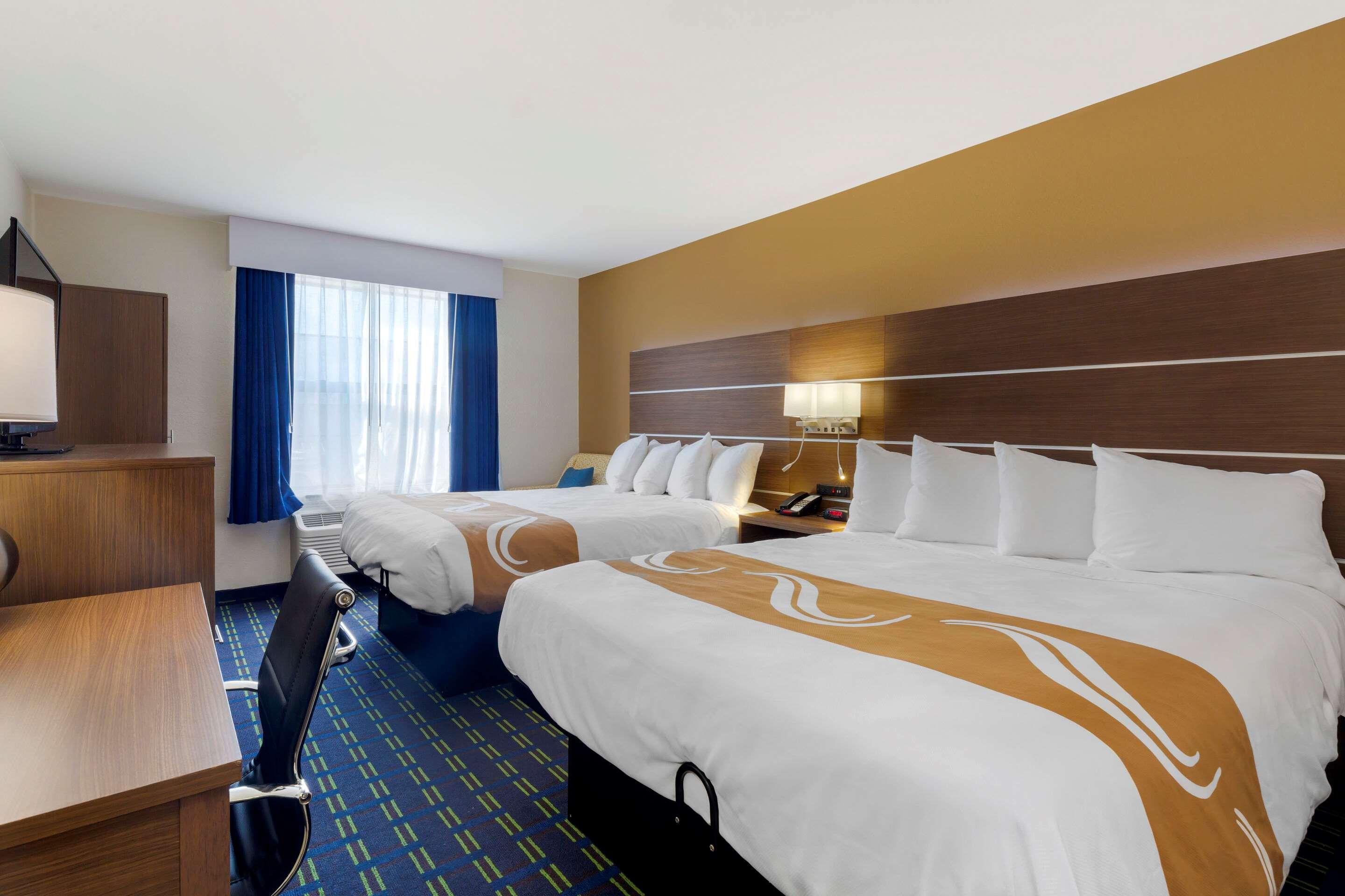 HOTEL QUALITY INN LEE, MA 2* (United States) - from US$ 89 | BOOKED